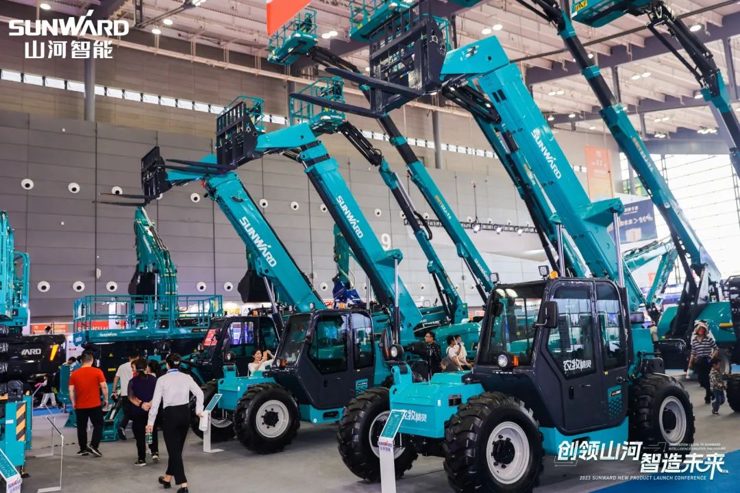 聚焦电动化、智能化！9001cc金沙以诚为本智能全系列高空机械产品亮相长沙展