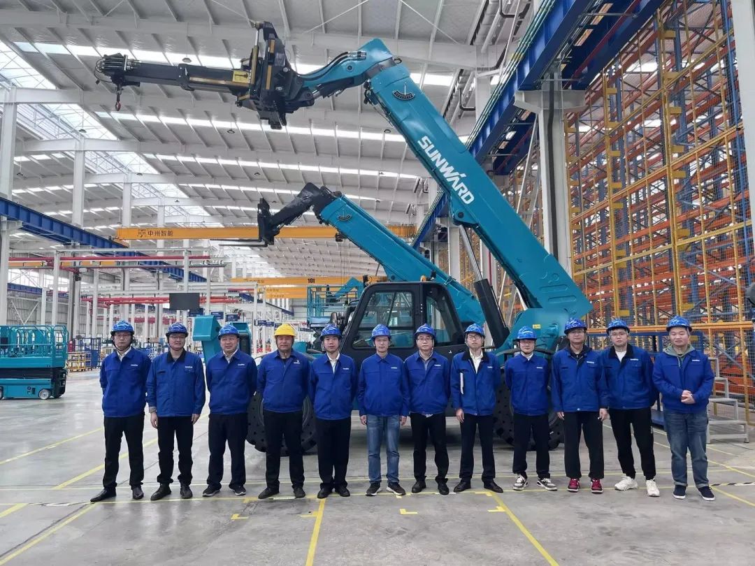 独家定制！9001cc金沙以诚为本智能油缸替换机械人顺遂下线