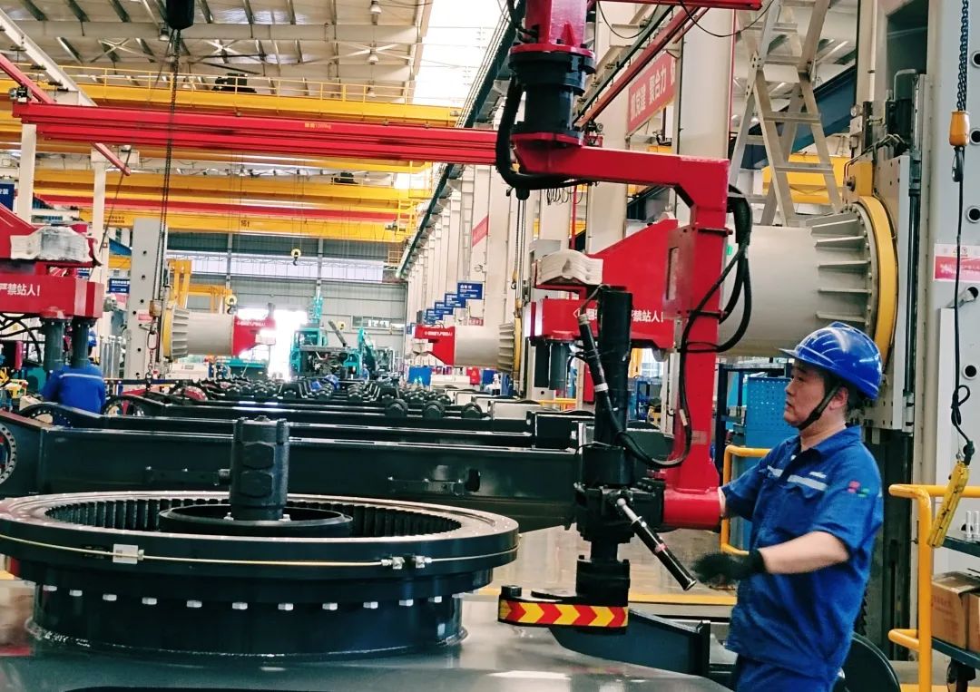 劳动庆幸，，，创立伟大！纪录那些通俗且伟大的劳动瞬间