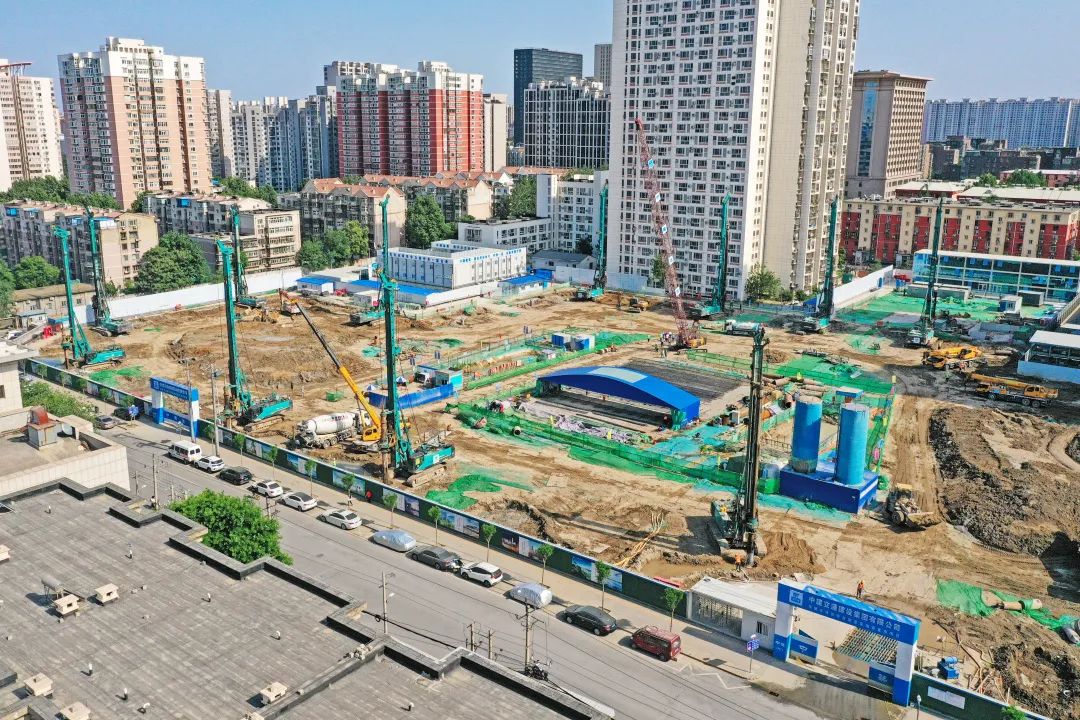 闪灼首都！9001cc金沙以诚为本智能旋挖钻机集群助力民生工程