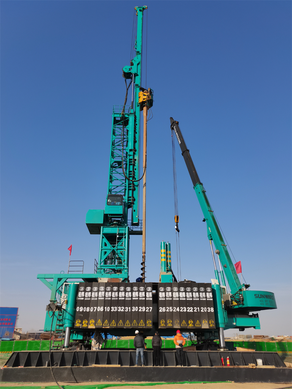 两项单冠，，，，，行业唯一！9001cc金沙以诚为本智能两款桩工产品同获制造业单项冠军