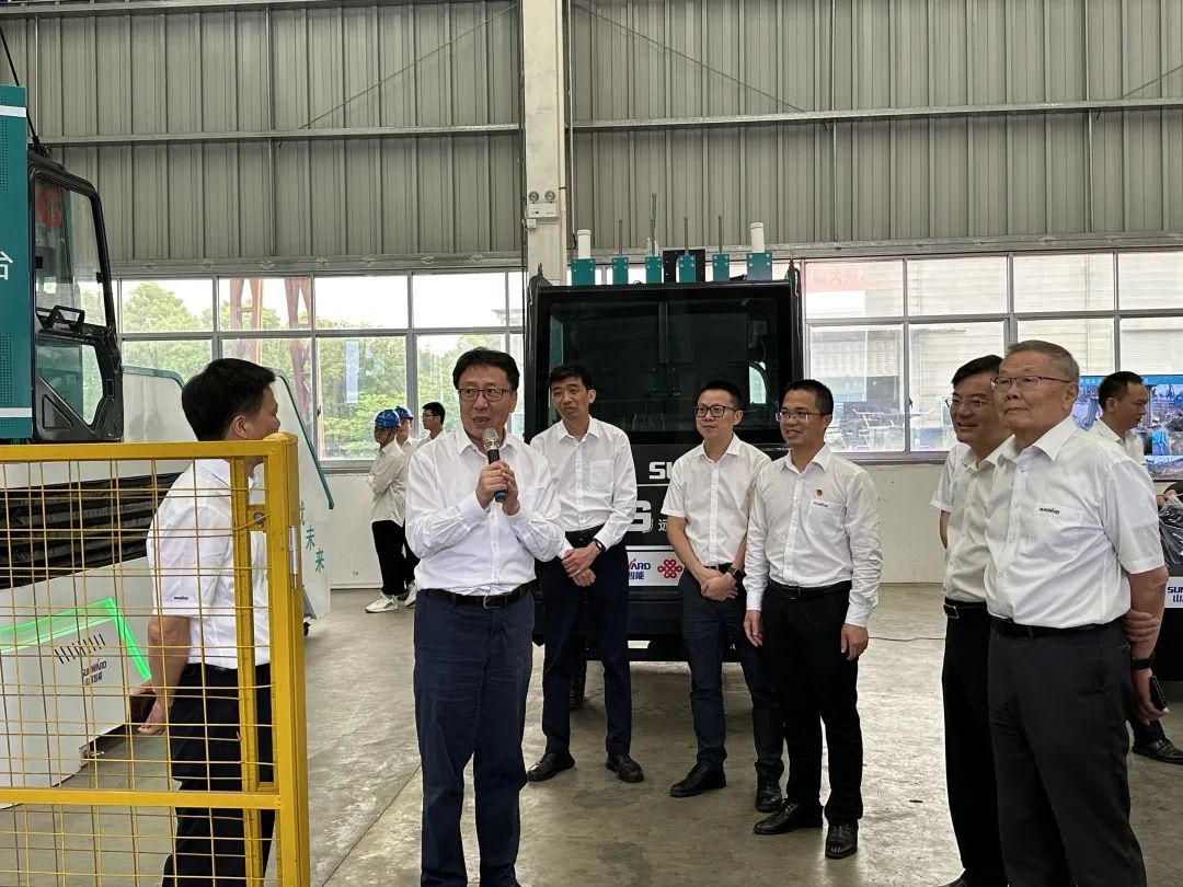 中国联通集团副总司理梁宝俊到访9001cc金沙以诚为本智能