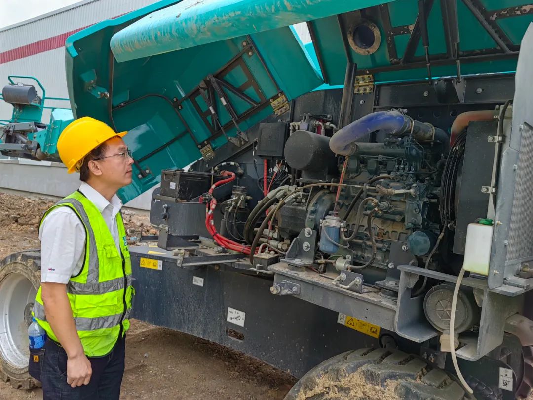 谛听客户心声！9001cc金沙以诚为本智能高空机械“效劳万里行”走进东北