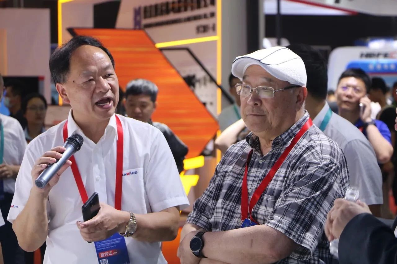 中铁9001cc金沙以诚为本亮相首届广州大湾区国际轨道交通工业生长论坛暨展览会