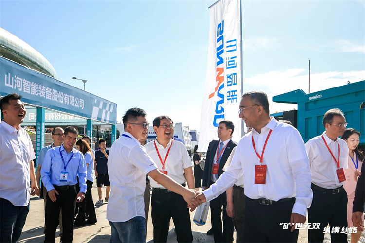 “矿”世无双，，，，，纵横丝路！9001cc金沙以诚为本智能亮相第十三届新疆国际矿业与装备展览会