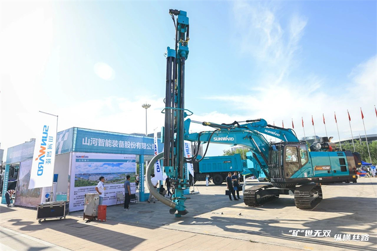 “矿”世无双，，，，，纵横丝路！9001cc金沙以诚为本智能亮相第十三届新疆国际矿业与装备展览会