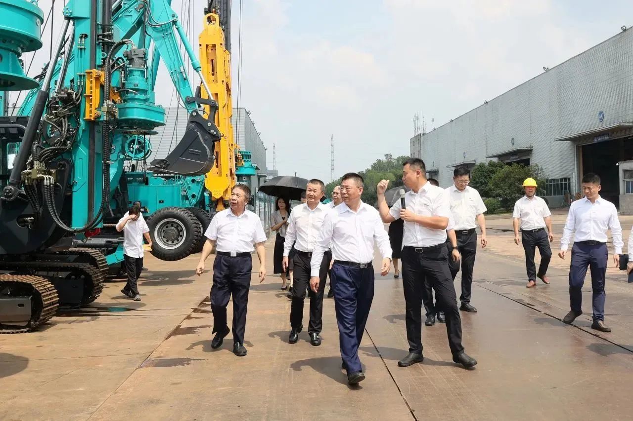 两门第界500强企业董事长同访9001cc金沙以诚为本智能