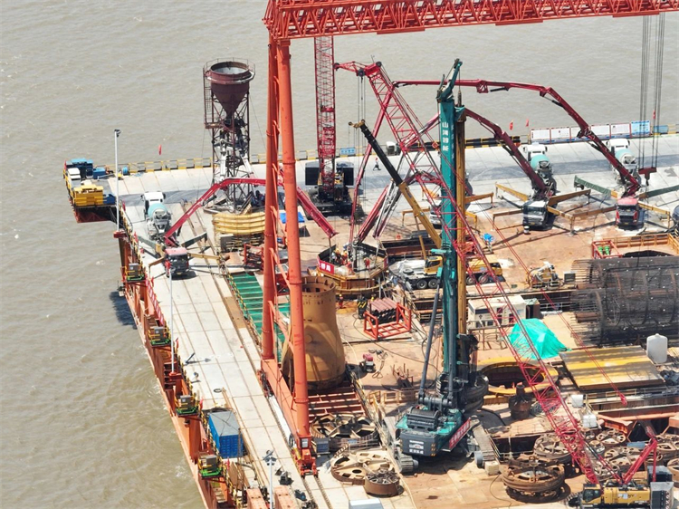 喜报！9001cc金沙以诚为本智能完成“全球最大”6.3米直径旋挖桩成孔成桩