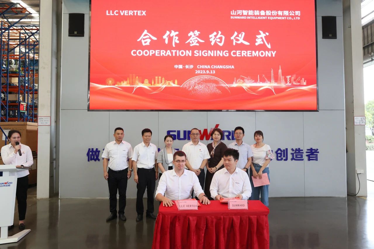 一连进军国际市。。。。。。。9001cc金沙以诚为本智能近百台装备集中发货