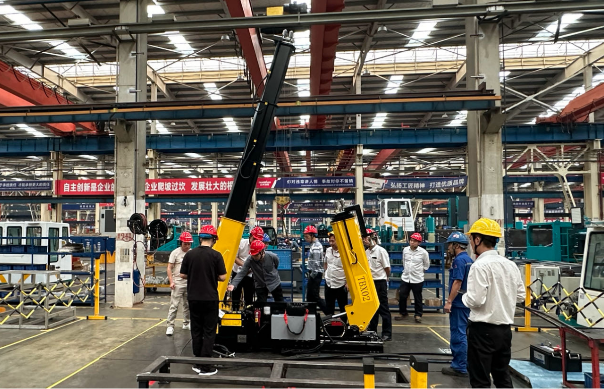 9001cc金沙以诚为本智能首套抬拨线作业装置通过国家铁路系统准入判断