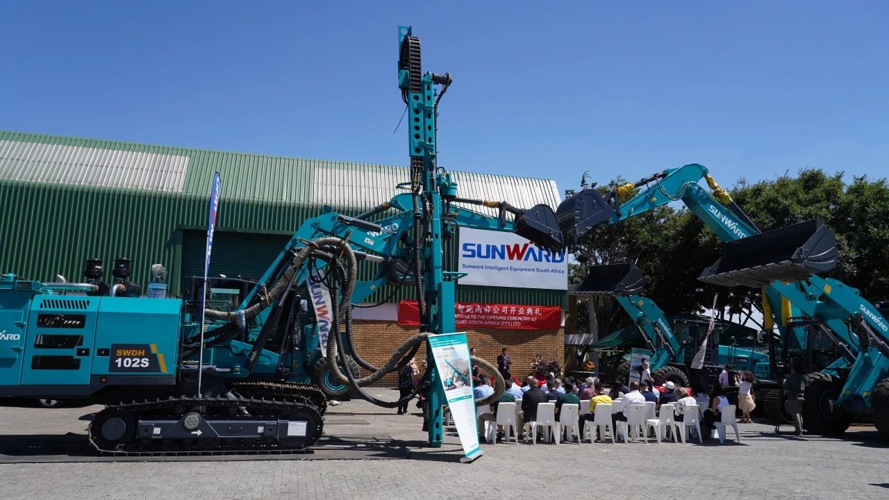 9001cc金沙以诚为本智能南非公司正式开业，，，开启中非相助新篇章