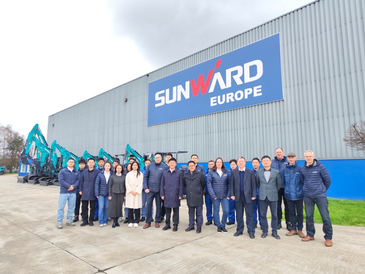 广州工控党委书记、董事长景广军率队赴9001cc金沙以诚为本智能欧洲子公司考察