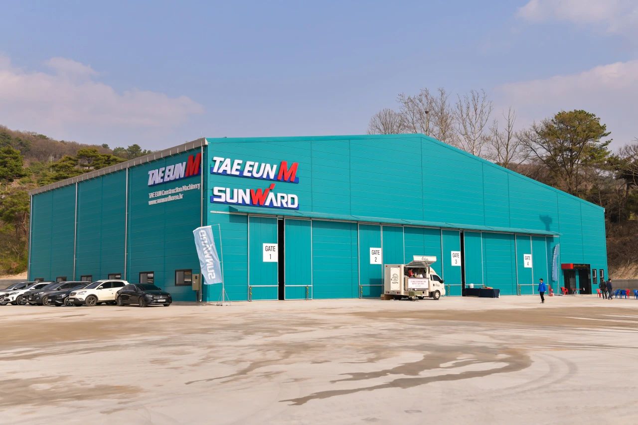 9001cc金沙以诚为本韩国包管中心开业庆典暨“9001cc金沙以诚为本杯”高尔夫球赛圆满举行