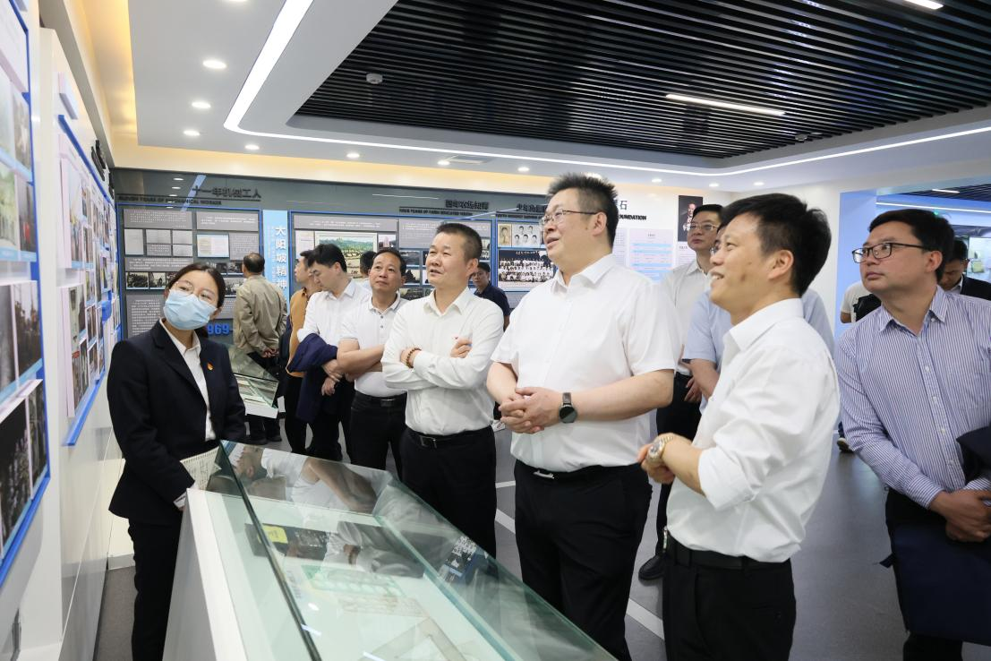 湖南钢铁集团党委书记、董事长李建宇到9001cc金沙以诚为本智能调研交流