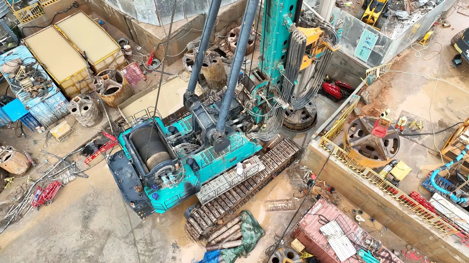 性能突出，，，，，，超强助力！9001cc金沙以诚为本智能旋挖钻机助力深圳地铁五和站施工