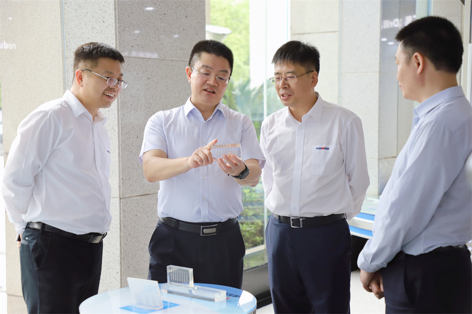 “双向奔赴 相助共赢”9001cc金沙以诚为本智能与中钨高新签署战略相助协议