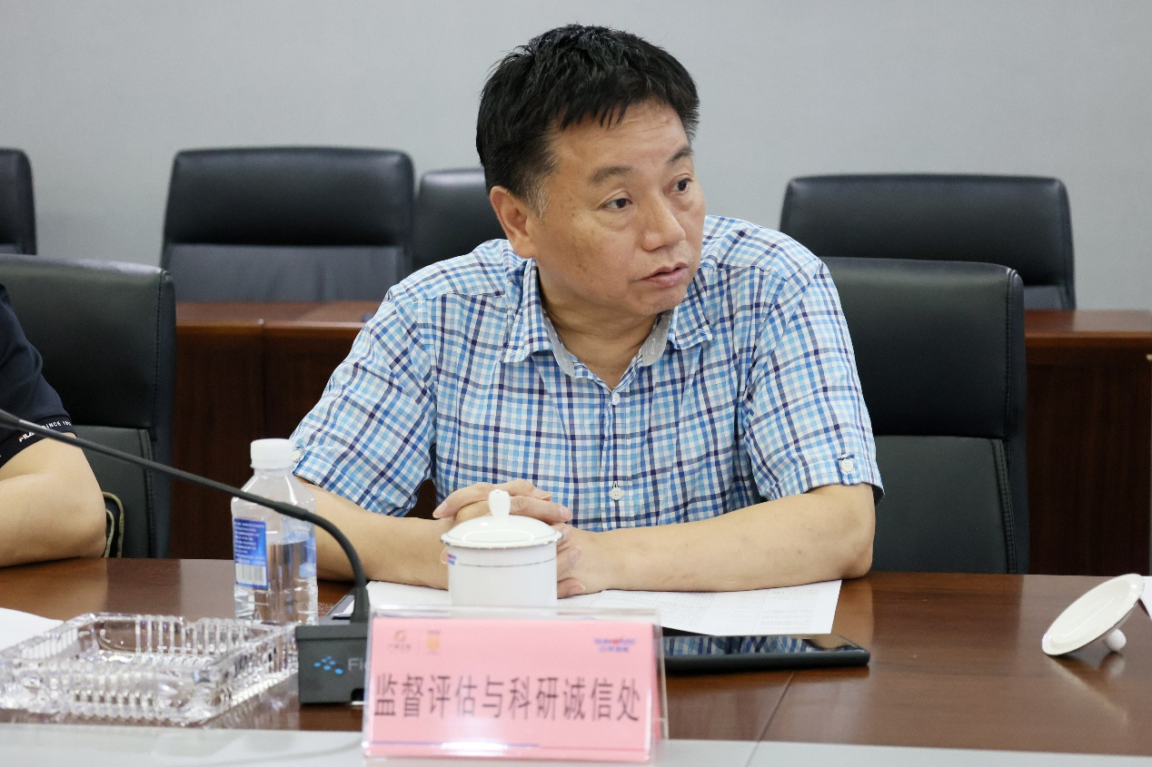 9001cc金沙以诚为本智能“超大型油气管道绿色成套施工装备”项目顺遂通过验收！