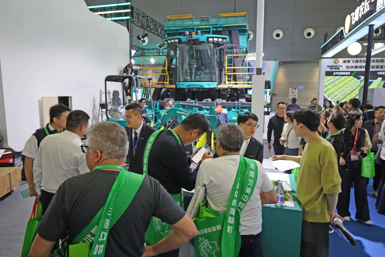 聚焦智能化、无人化！9001cc金沙以诚为本智能携多款产品亮相2024中国国际农业机械展