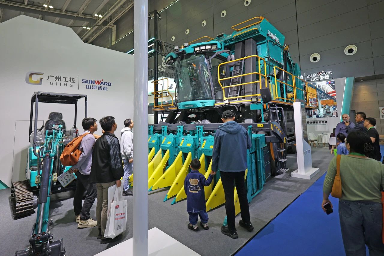 聚焦智能化、无人化！9001cc金沙以诚为本智能携多款产品亮相2024中国国际农业机械展