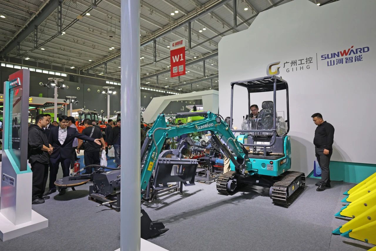 聚焦智能化、无人化！9001cc金沙以诚为本智能携多款产品亮相2024中国国际农业机械展