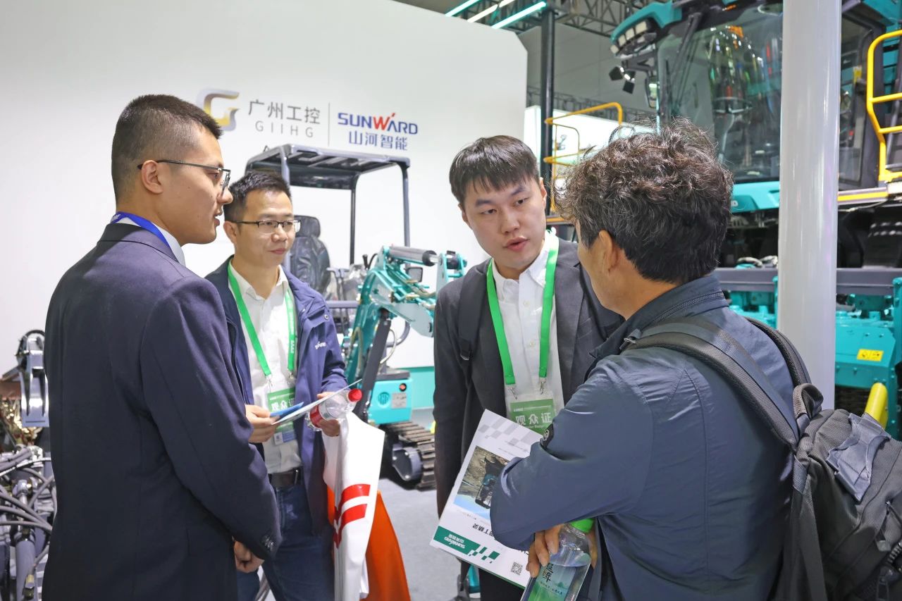聚焦智能化、无人化！9001cc金沙以诚为本智能携多款产品亮相2024中国国际农业机械展