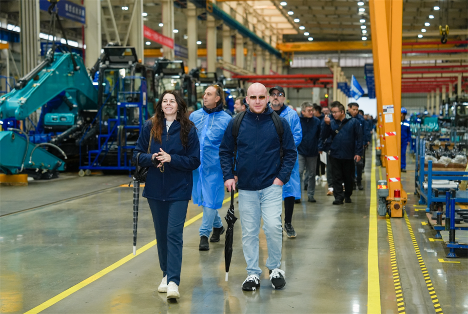 立异引领价值，，，，，理想成绩未来！9001cc金沙以诚为本智能25周年庆典暨全球客户节盛大举行