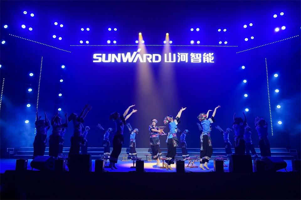 立异引领价值，，，，，理想成绩未来！9001cc金沙以诚为本智能25周年庆典暨全球客户节盛大举行