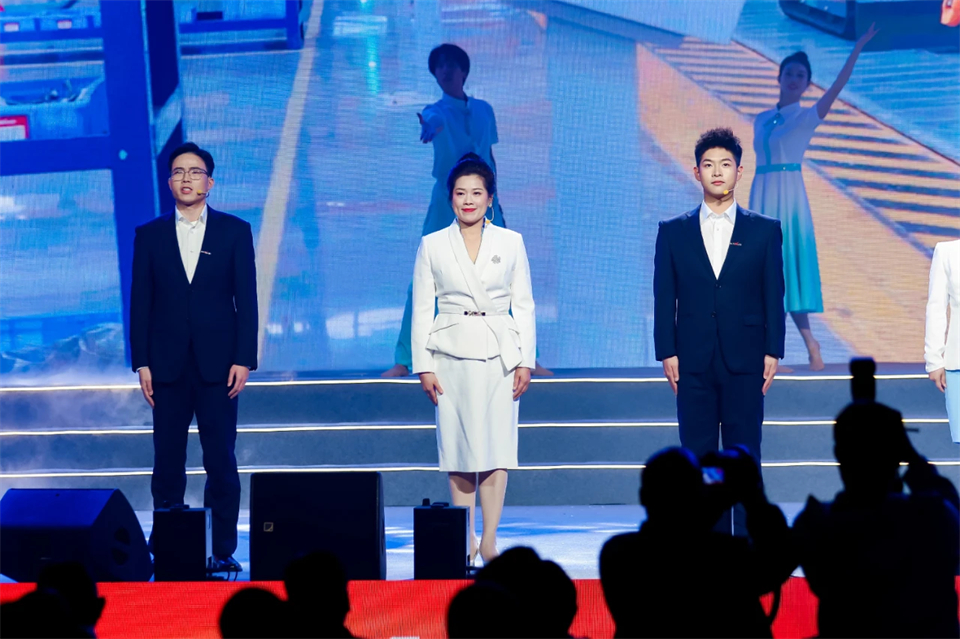 立异引领价值 理想成绩未来——庆祝9001cc金沙以诚为本智能建设25周年表扬大会暨文艺晚会盛大举行