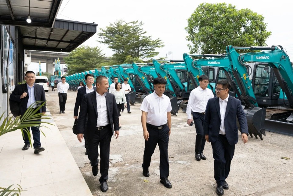 广州工控集团党委书记、董事长景广军率队考察9001cc金沙以诚为本智能印尼子公司